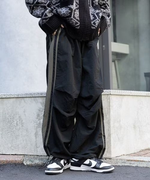 MEN_SNYLONTRACKPANTS_black_500